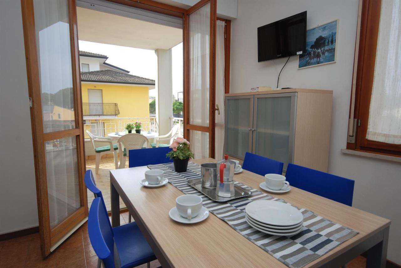 Residenza Gardenia Apartment Lignano Sabbiadoro Exterior foto