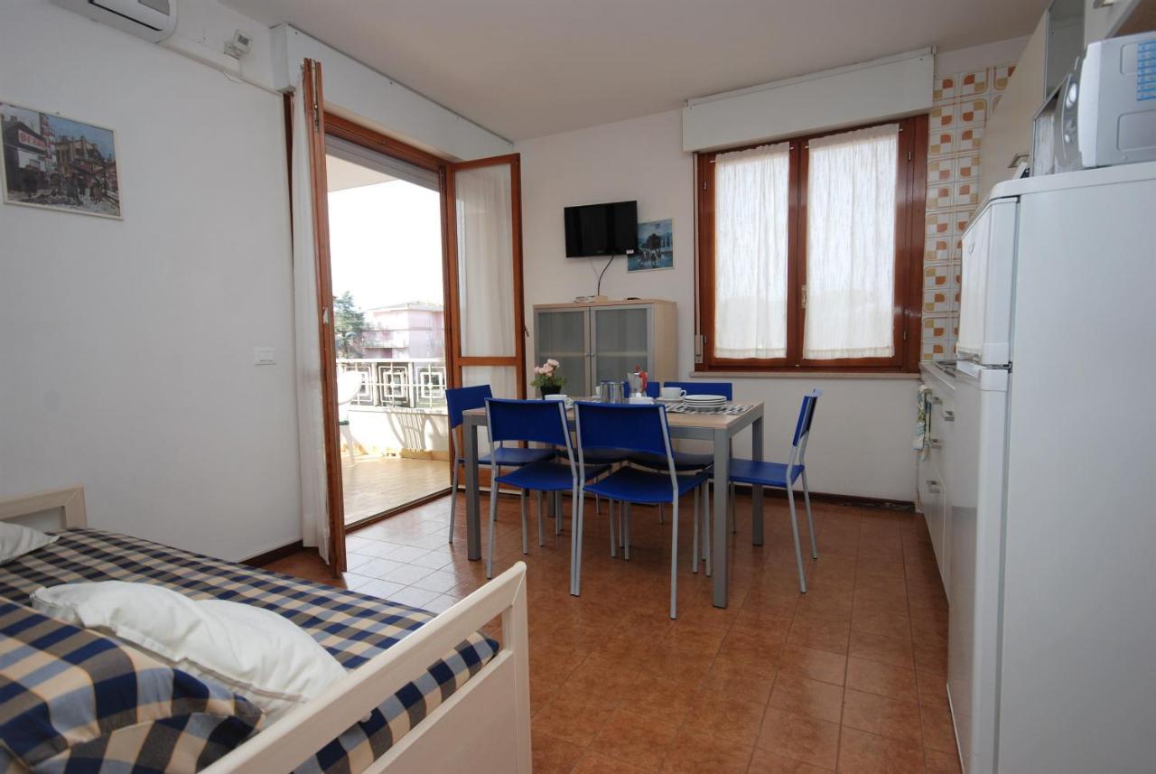 Residenza Gardenia Apartment Lignano Sabbiadoro Exterior foto