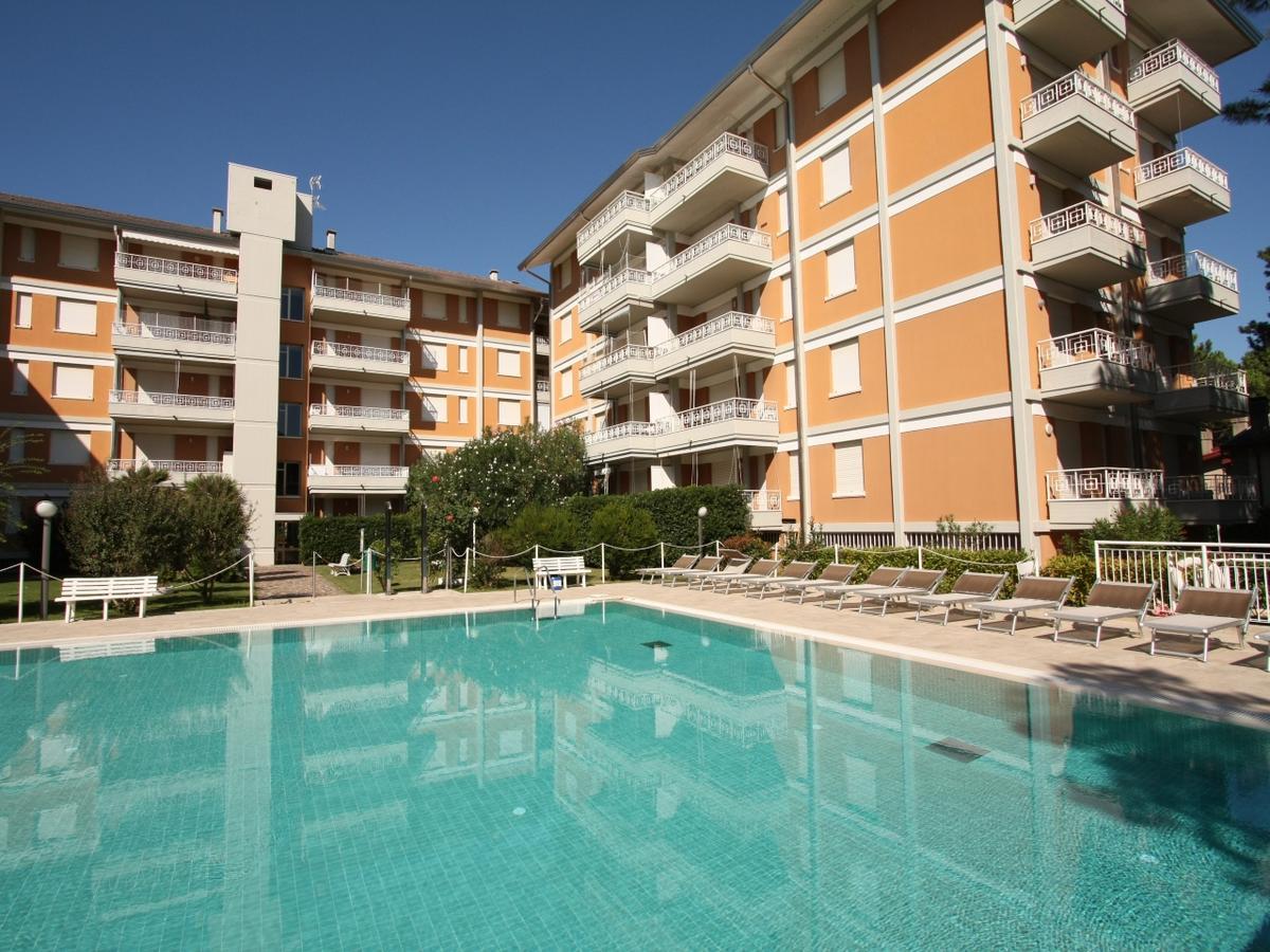 Residenza Gardenia Apartment Lignano Sabbiadoro Exterior foto